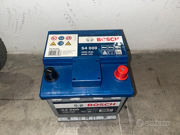 Batteria auto 44ah (perfettamente funzionante)