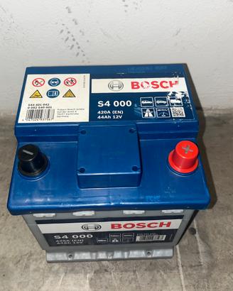 Batteria auto 44ah (perfettamente funzionante)