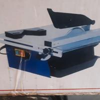 Taglia piastrelle elettrico