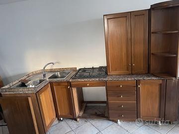 Cucina come da fotoRitiro a carico del'acquirente;