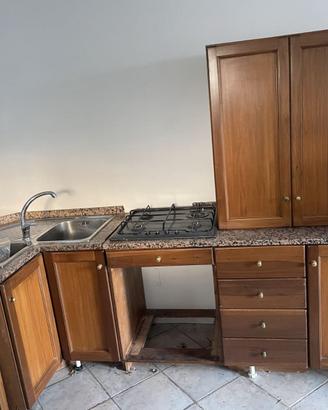 Cucina come da fotoRitiro a carico del'acquirente;