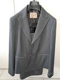 Completo da donna primaverile