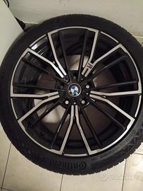 cerchi da 18  con gomme continetal 