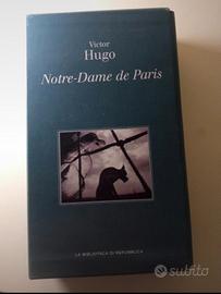 Notre-Dame de Paris - Victor Hugo
(Cofanetto)