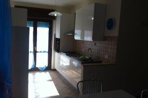 Trilocale arredato con garages