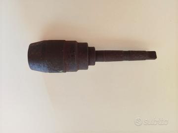 MANDRINO AUTOSERRANTE