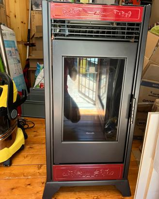 Stufa a pellet Ravelli 120 Hydro