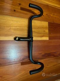 Manubrio e attacco manubrio Zipp