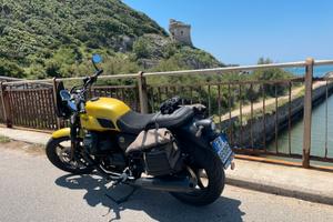 Moto Guzzi V7 stone 850