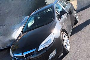 Opel Astra  1.4 Turbo GPL