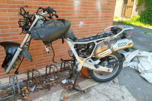 Moto BMW f650/1998, telaio, libretto, targa