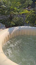 piscina gonfiabile idromassaggio 