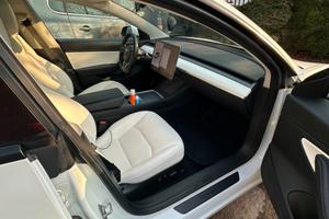 Tesla model 3 performance