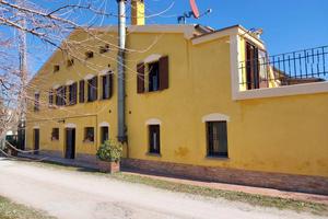 Rustico / Casale di 313 m² con più di 5 locali e b