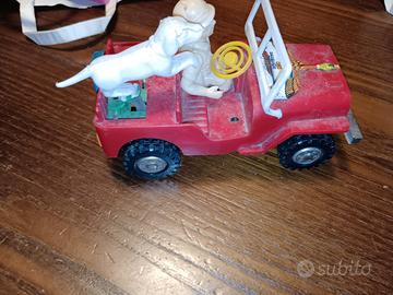 macchinina cacciatore con il. cane 