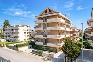 3 LOCALI A FRANCAVILLA AL MARE