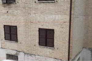 Vendiamo comodo appartamento al piano rialzato