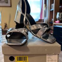 Sandalo elegante pianta larga