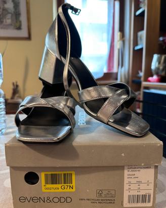 Sandalo elegante pianta larga