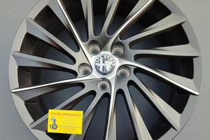 4 Cerchi In Lega 18 ORIGINALI Alfa GIULIETTA NUOVI