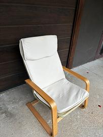 Poltrona/sedia relax in legno curvato con cuscini