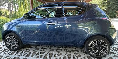 LANCIA Y  1.0 70 CV HYBRID GOLD