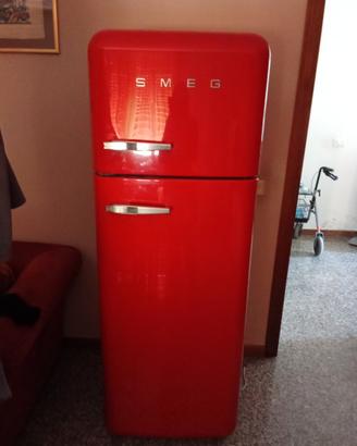Frigo Smeg vintage rosso