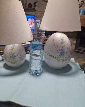 Coppia di lampade dipinte a mano