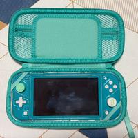 Nintendo Switch Lite + 3 giochi