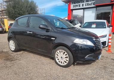Lancia Ypsilon 1.2 Gold 69cv