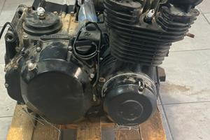 Motore kawasaki ZR7
