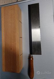 Taglia cornici e battiscopa 