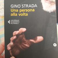 Libro di Gino Strada: una persona alla volta