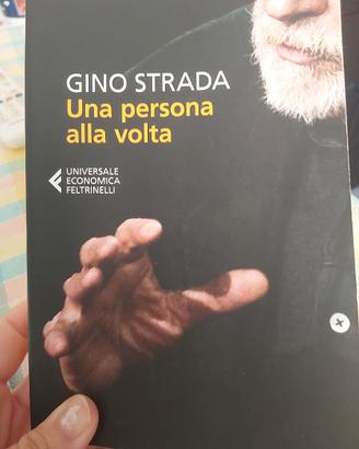 Libro di Gino Strada: una persona alla volta