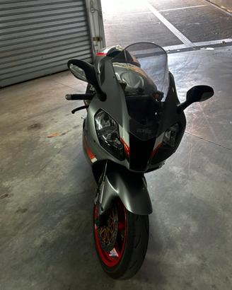 Rsv 1000 r