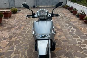 Aprilia Scarabeo 400 light