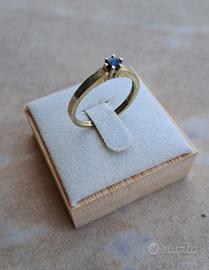 Solitario con zaffiro naturale cabochon