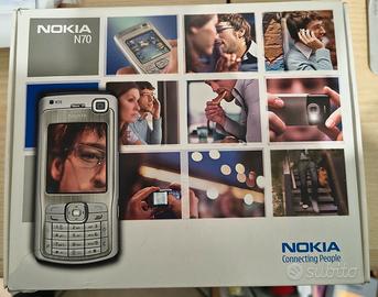 scatola nokia N70  più carica batterie e cuffie 