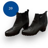 Stivaletto vera pelle nero 39