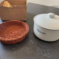 Biscottiera con cestino in vimini