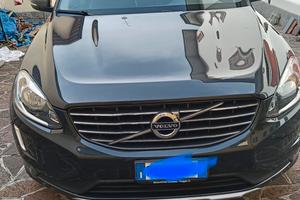 Volvo XC60 perfetta.