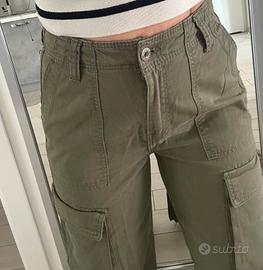 Pantaloni cargo Bershka verde militare – TG 34 (XS