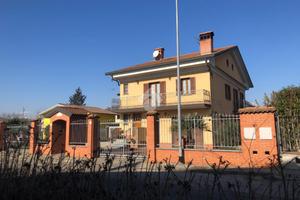 VILLA SINGOLA A GIUSSAGO