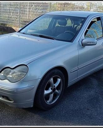 MERCEDES Classe C W203 per ricambi