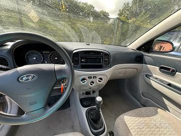 Hyundai accent