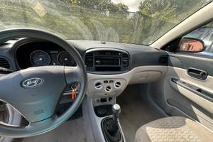 Hyundai accent
