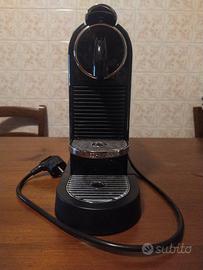 macchina Nespresso per caffè 