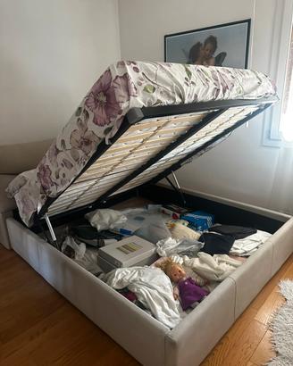 Letto matrimoniale  con materasso  mondo convenien
