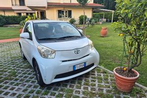 Toyota  IQ