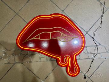 Insegna luminosa LED